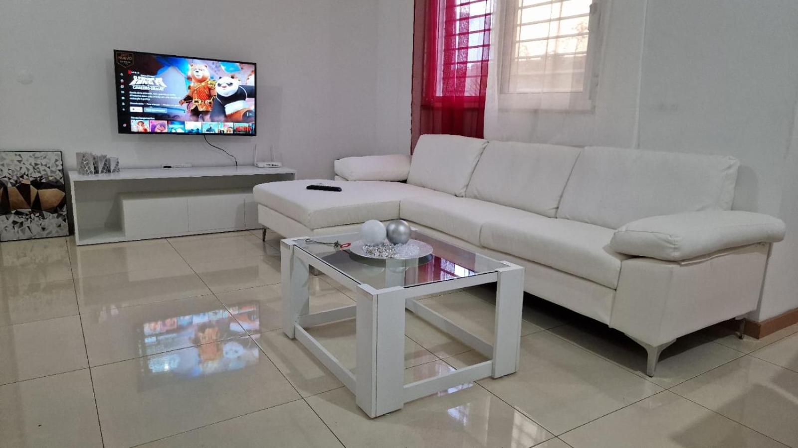 Casa De Ferias Com 2 Quartos Ou Aluguer Diaria Прайя Экстерьер фото